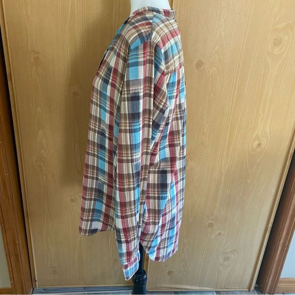 Trovata Birds of Paradis • Colour Plaid Hidden Placket Henley Blouse - Picture 9 of 12